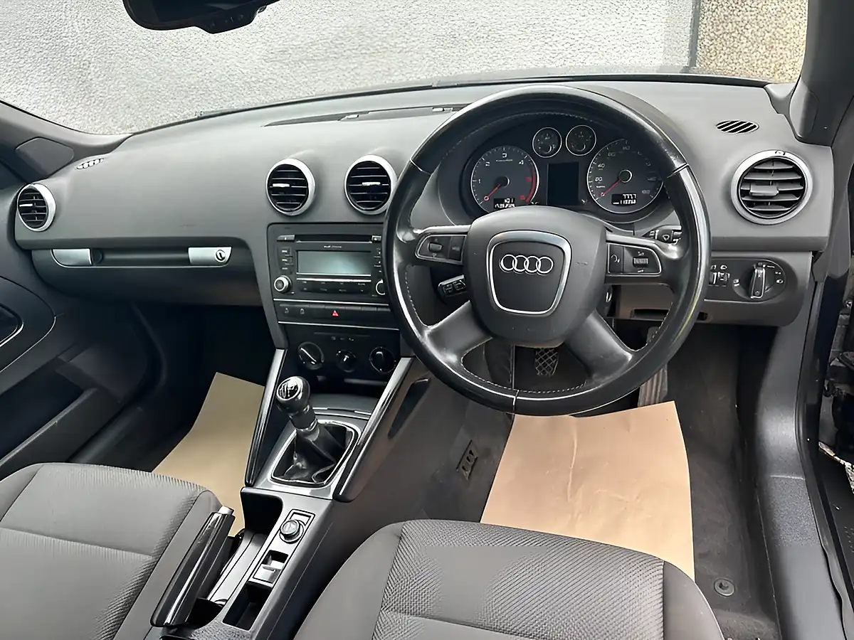 Used 2010 Audi A3 Technik Black - Interior and Exterior details 16