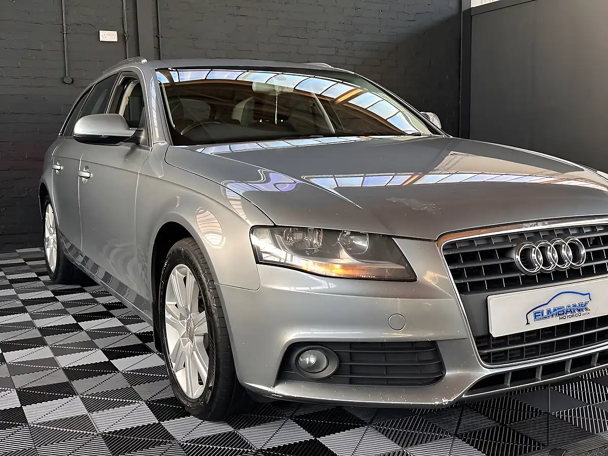 Used 2010 Audi A4 Avant Executive Se Grey - Interior and Exterior details 16