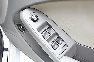 Used 2010 Audi A4 Executive Se Silver - Interior and Exterior details 11
