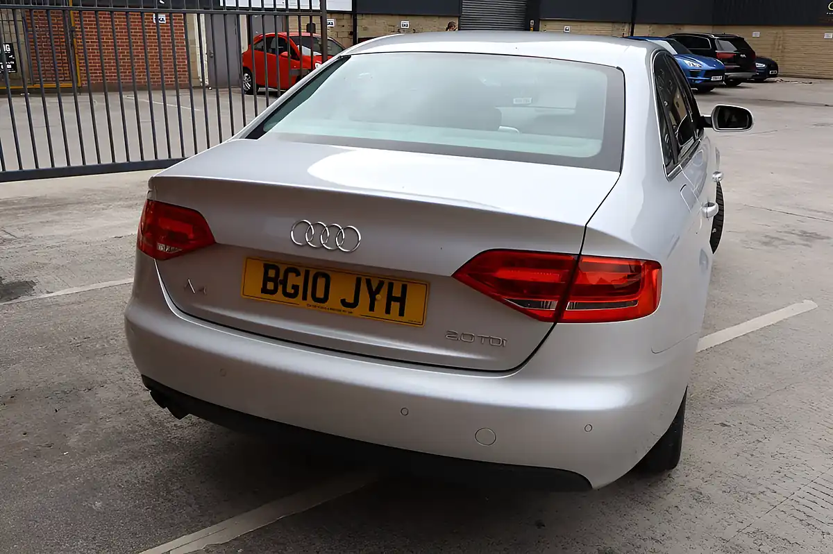 Used 2010 Audi A4 Executive Se Silver - Interior and Exterior details 13