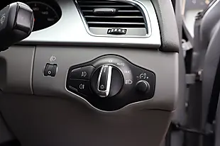 Used 2010 Audi A4 Executive Se Silver - Interior and Exterior details 5