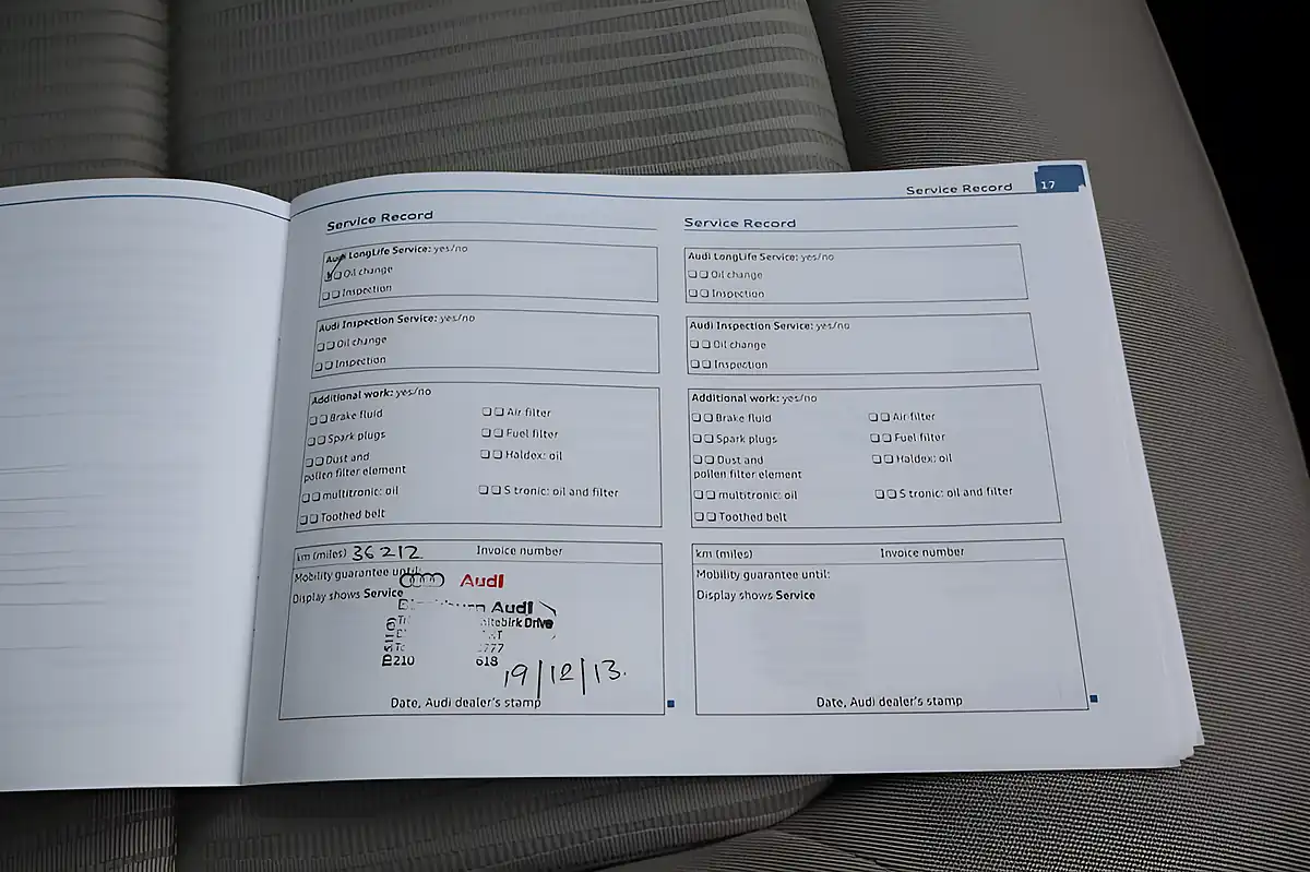 Used 2010 Audi A4 Executive Se Silver - Interior and Exterior details 8