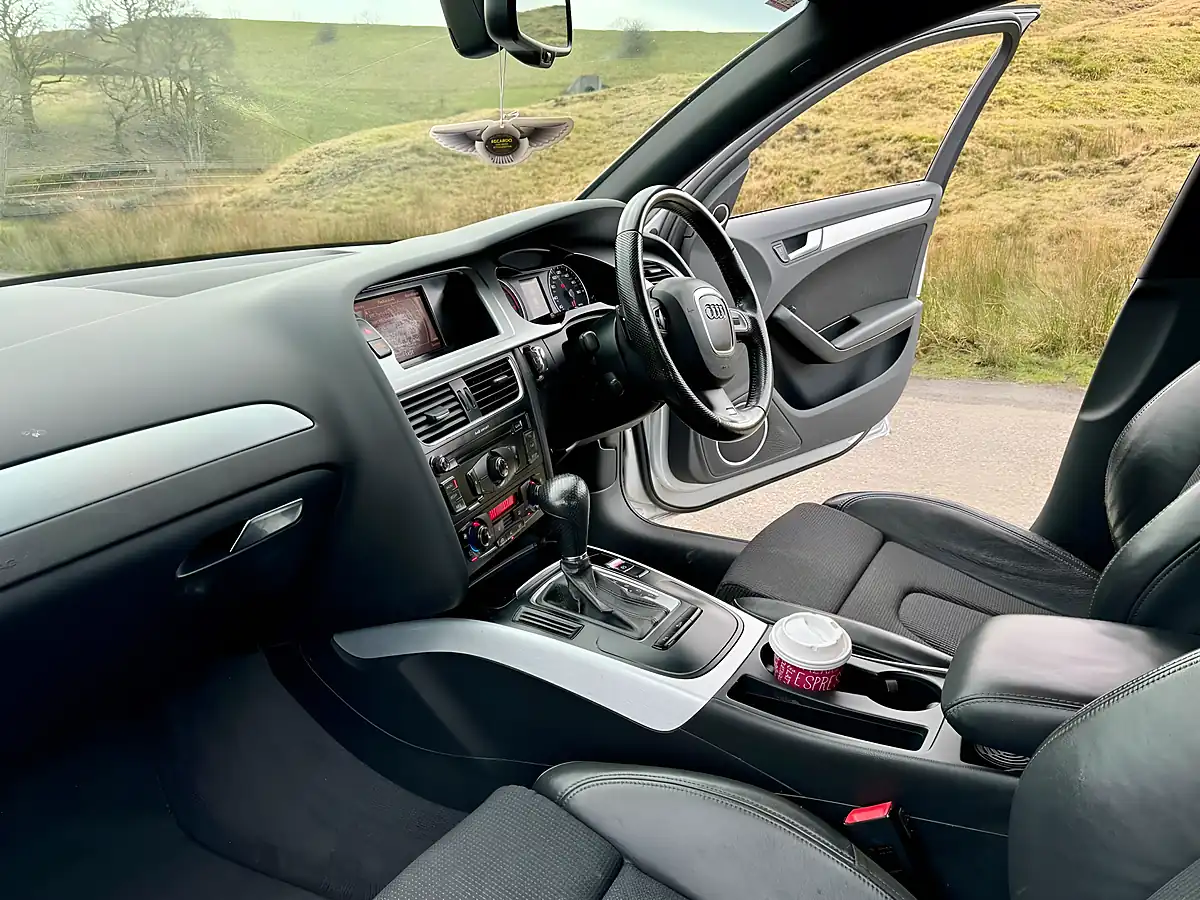 Used 2010 Audi A4 S Line Special Edition Silver - Interior and Exterior details 7