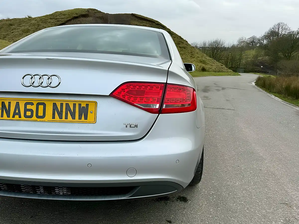 Used 2010 Audi A4 S Line Special Edition Silver - Interior and Exterior details 9