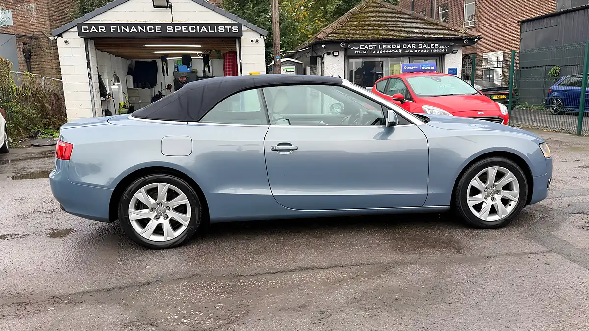 Used 2010 Audi A5 Cabriolet Se Blue - Interior and Exterior details 16