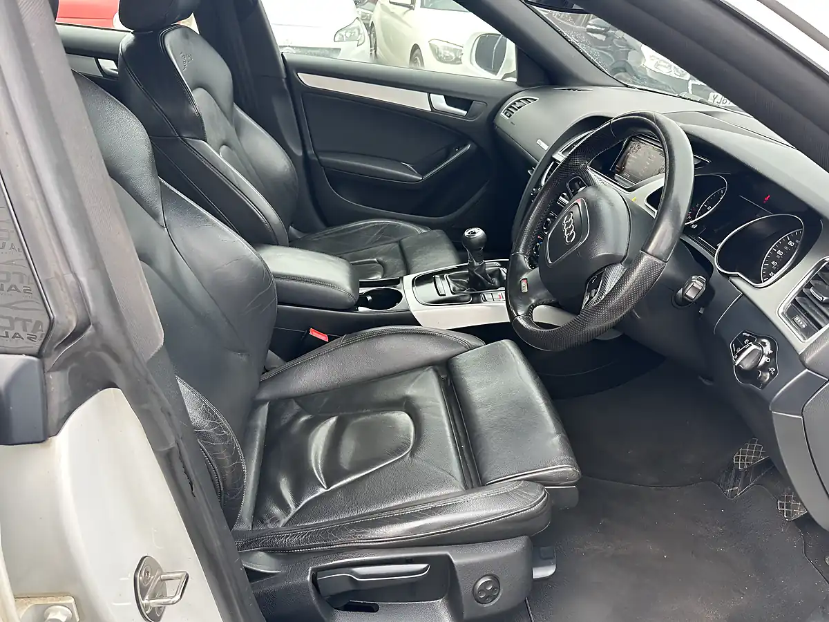 Used 2010 Audi A5 S Line White - Interior and Exterior details 11