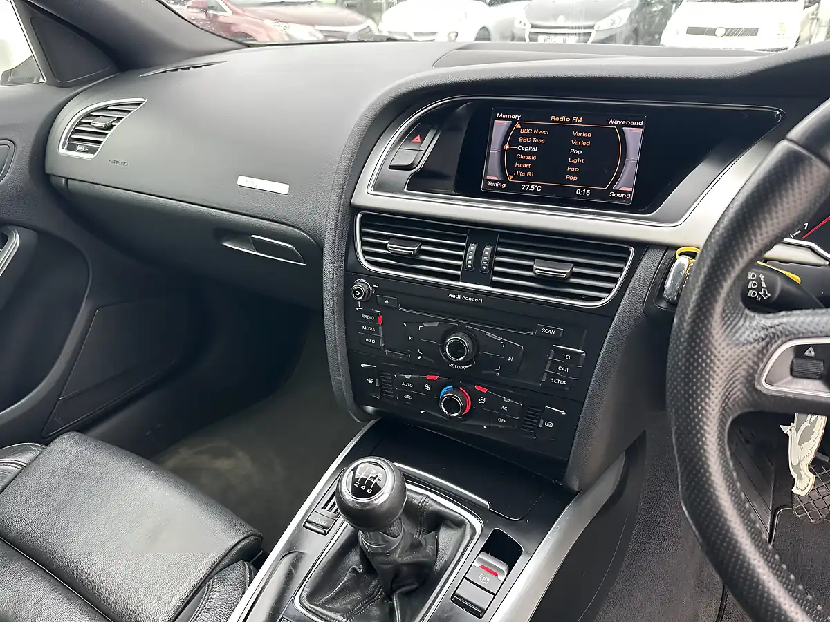Used 2010 Audi A5 S Line White - Interior and Exterior details 16