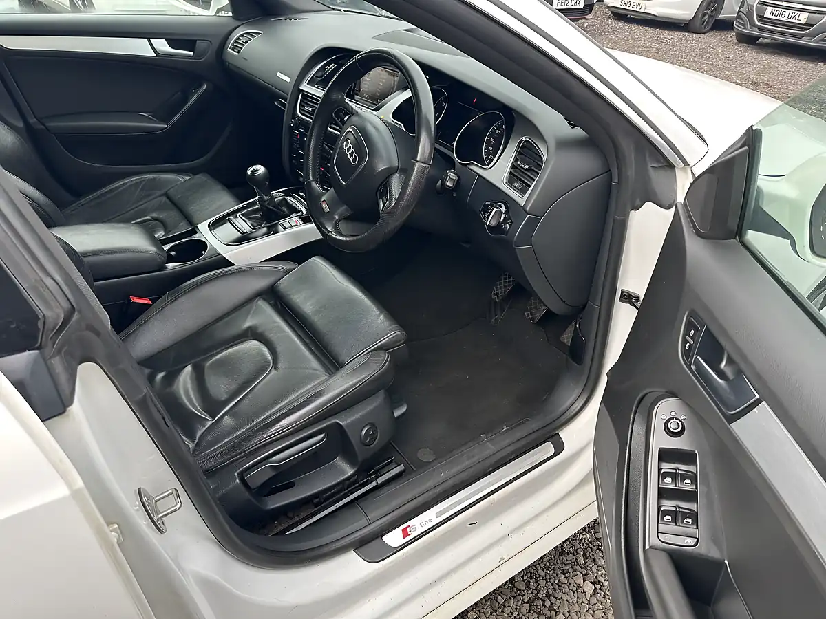 Used 2010 Audi A5 S Line White - Interior and Exterior details 7