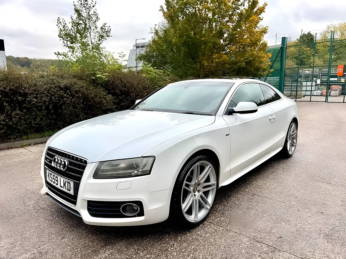 Used 2010 Audi A5 S Line White - Interior and Exterior details 2