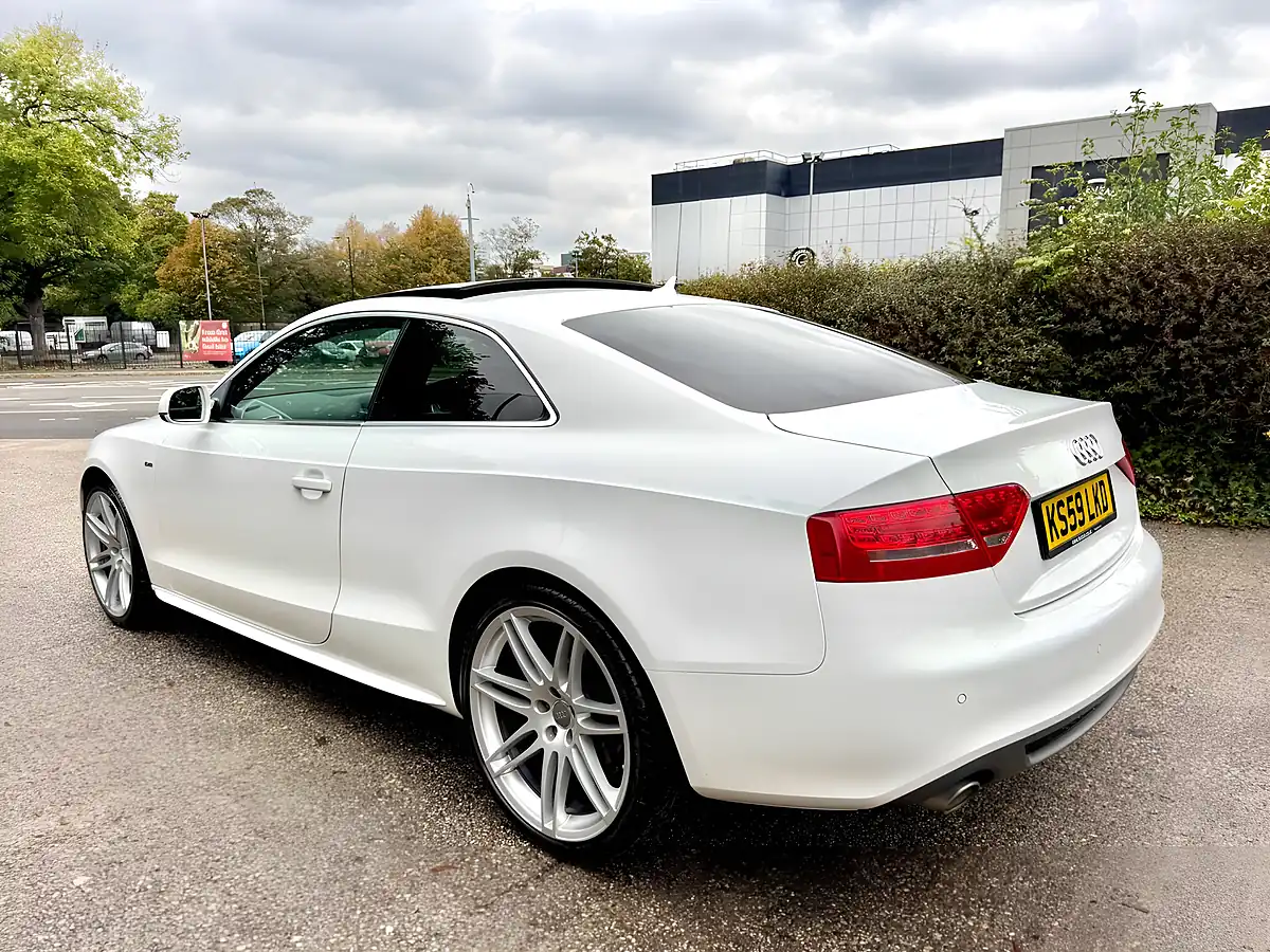 Used 2010 Audi A5 S Line White - Interior and Exterior details 3