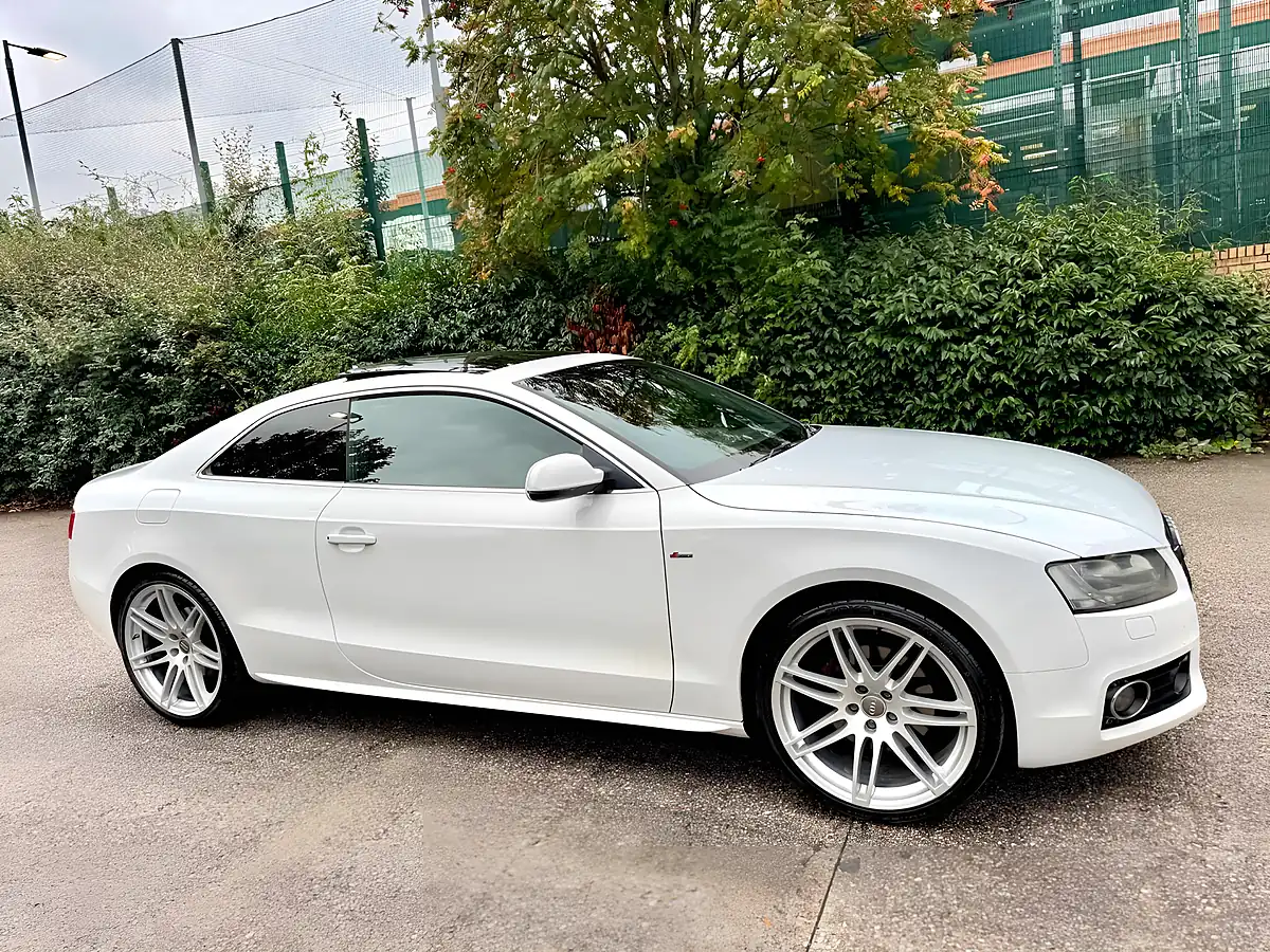 Used 2010 Audi A5 S Line White - Interior and Exterior details 8