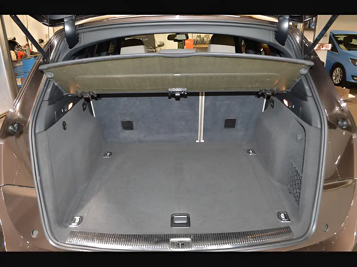 Used 2010 Audi Q5 S Line Brown - Interior and Exterior details 11