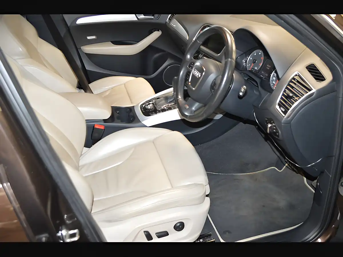 Used 2010 Audi Q5 S Line Brown - Interior and Exterior details 13
