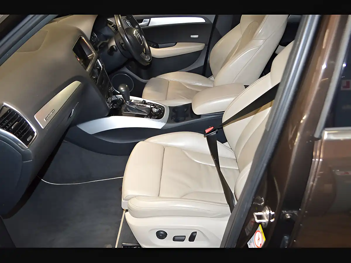 Used 2010 Audi Q5 S Line Brown - Interior and Exterior details 14