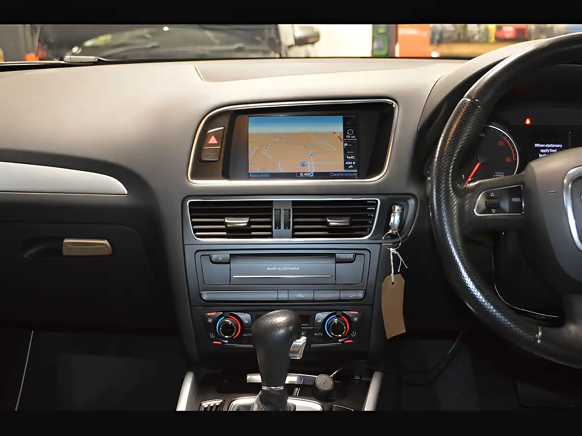 Used 2010 Audi Q5 S Line Brown - Interior and Exterior details 16