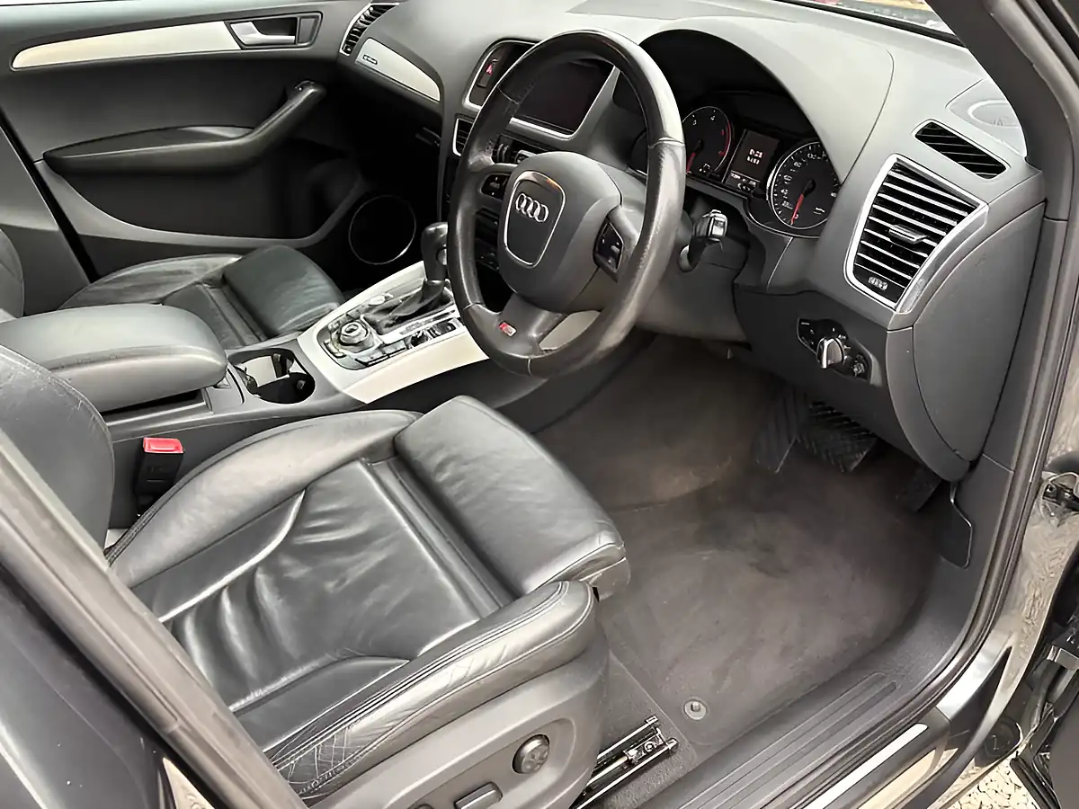 Used 2010 Audi Q5 S Line Grey - Interior and Exterior details 15