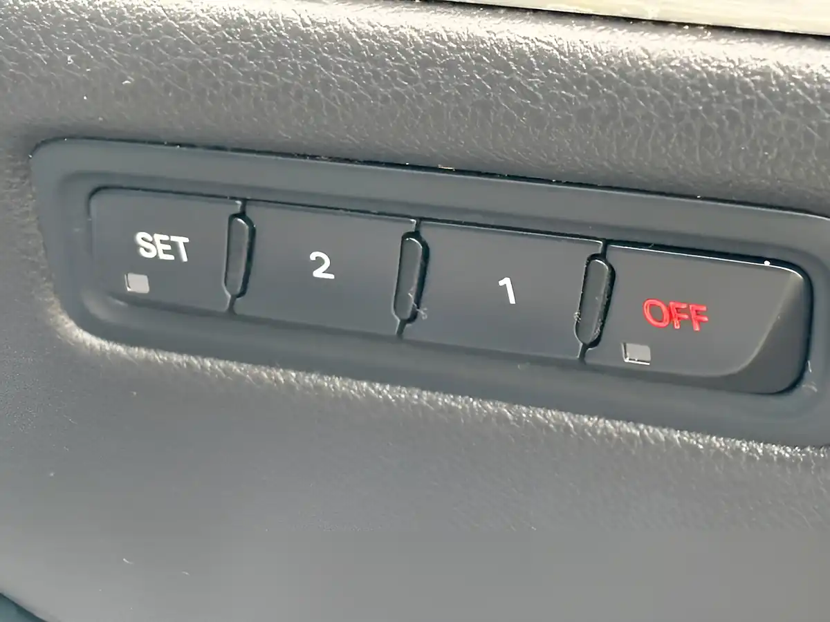 Used 2010 Audi Q5 S Line Grey - Interior and Exterior details 19