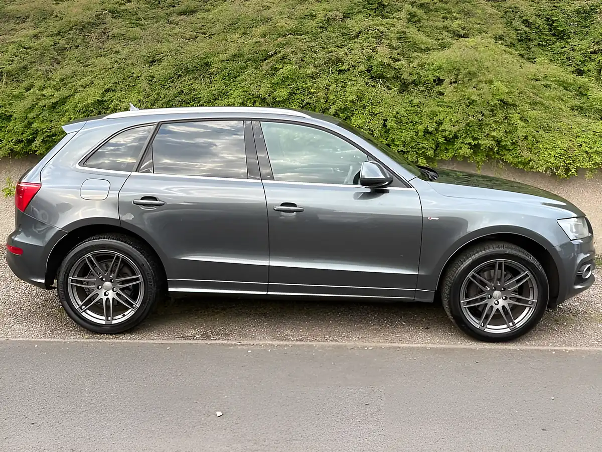 Used 2010 Audi Q5 S Line Grey - Interior and Exterior details 3