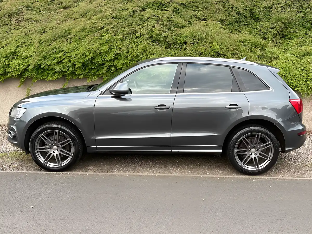Used 2010 Audi Q5 S Line Grey - Interior and Exterior details 4