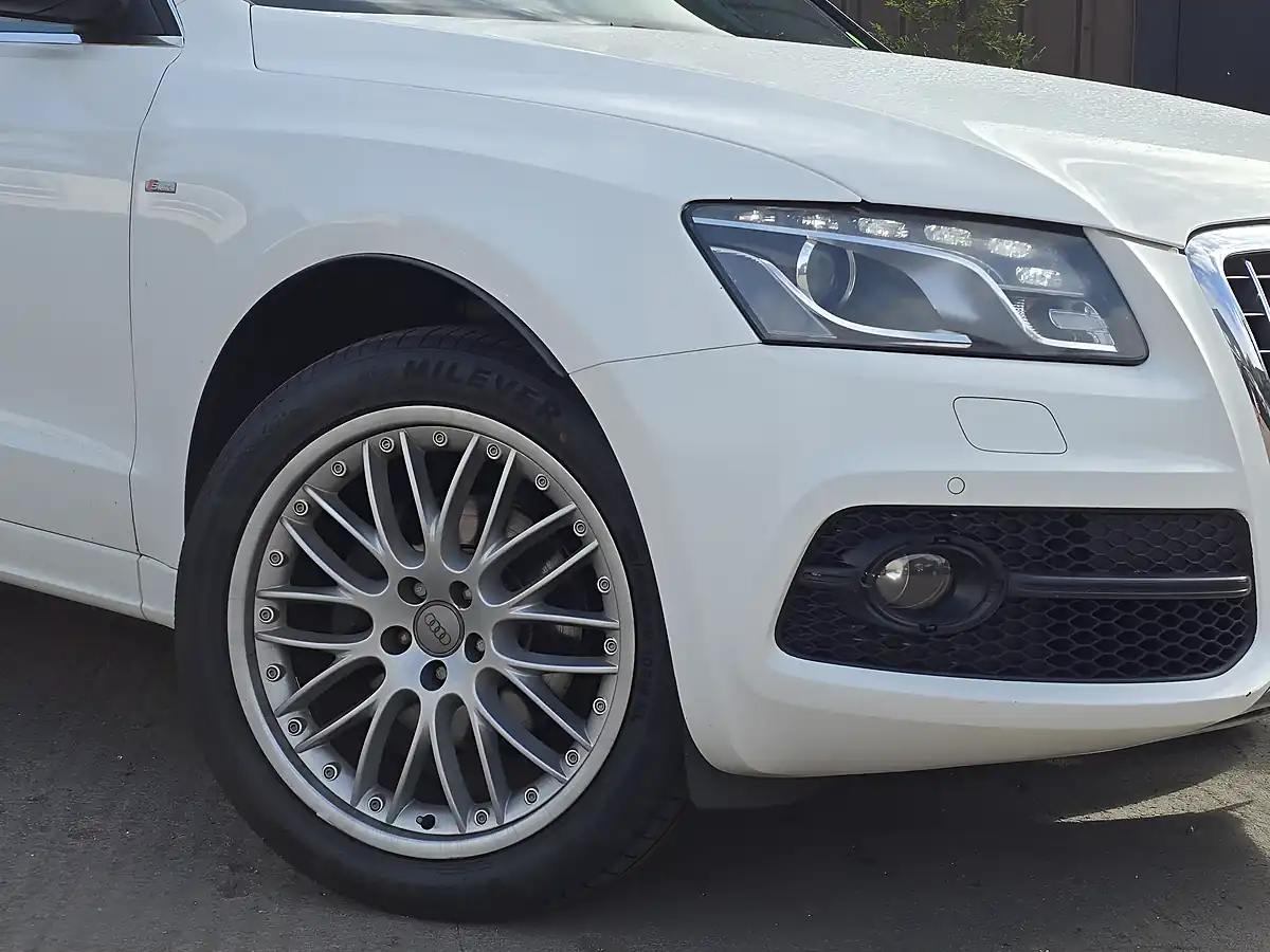 Used 2010 Audi Q5 S Line White - Interior and Exterior details 2