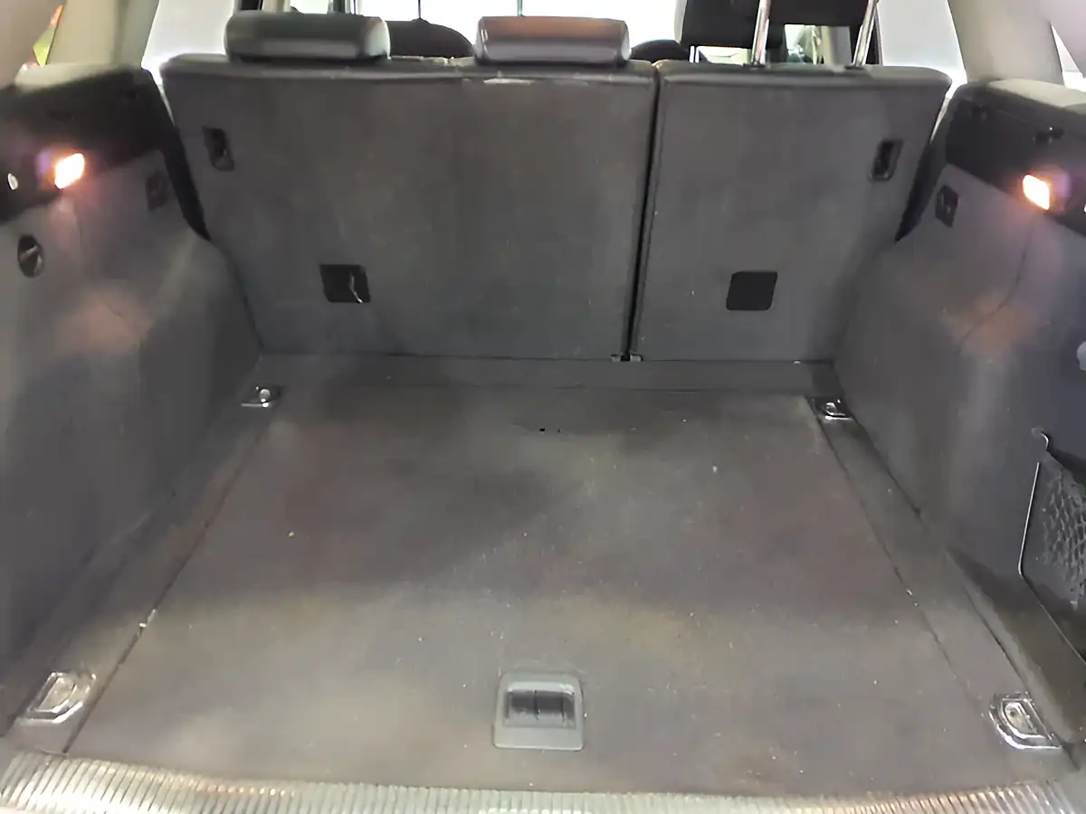 Used 2010 Audi Q5 Se Black - Interior and Exterior details 11