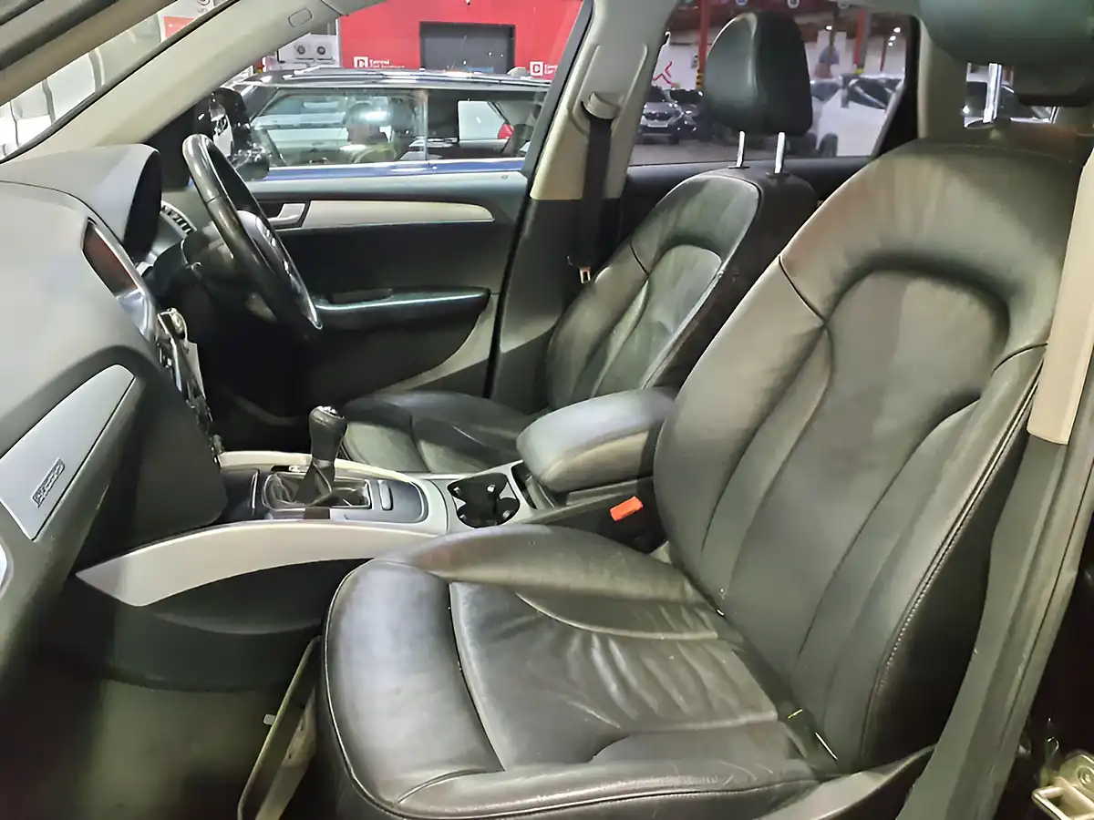 Used 2010 Audi Q5 Se Black - Interior and Exterior details 8