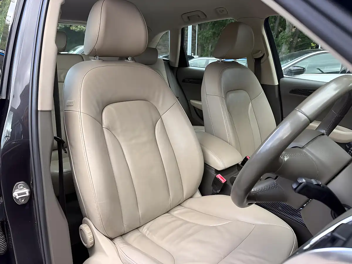 Used 2010 Audi Q5 Se Grey - Interior and Exterior details 12