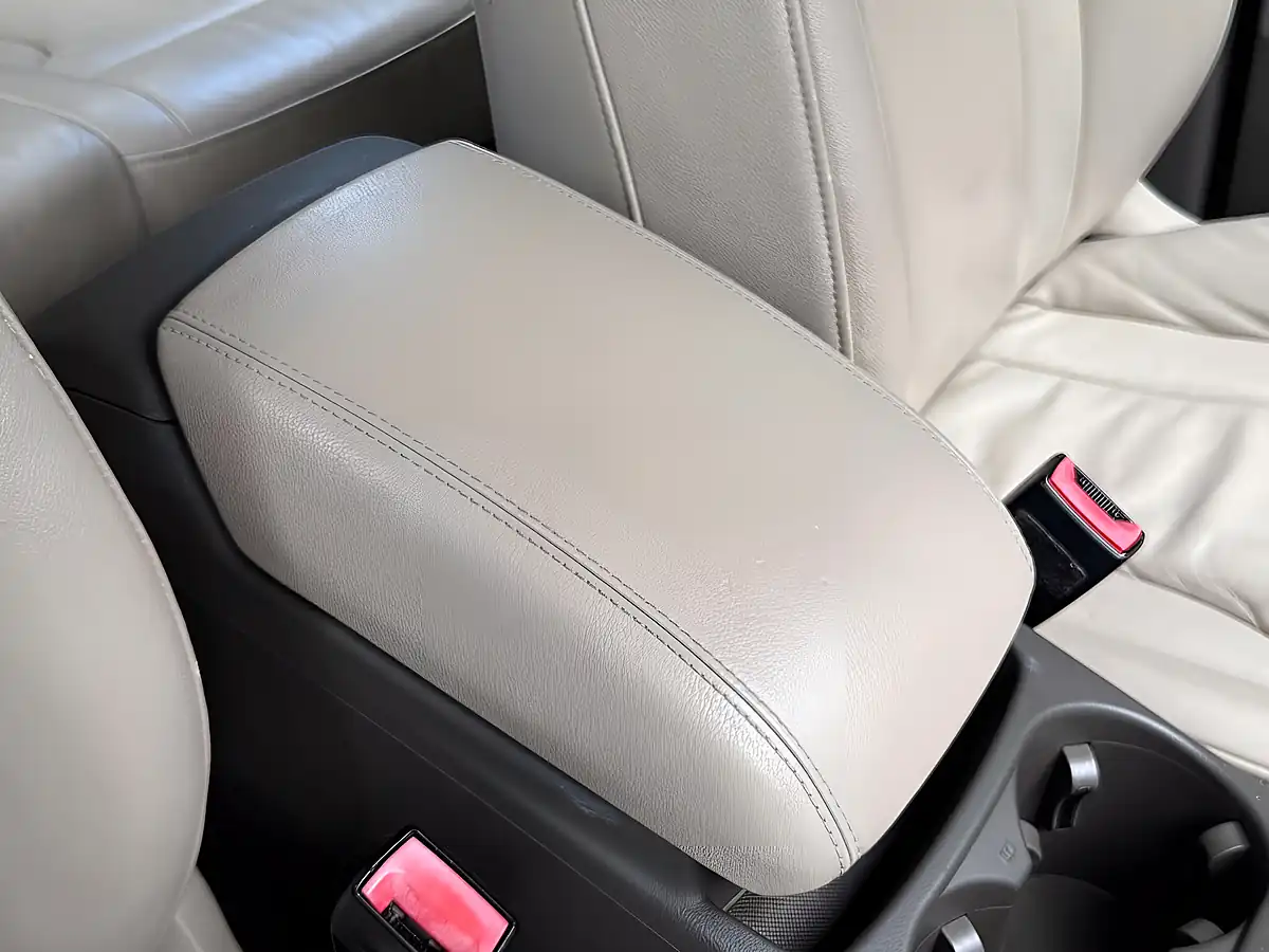 Used 2010 Audi Q5 Se Grey - Interior and Exterior details 19