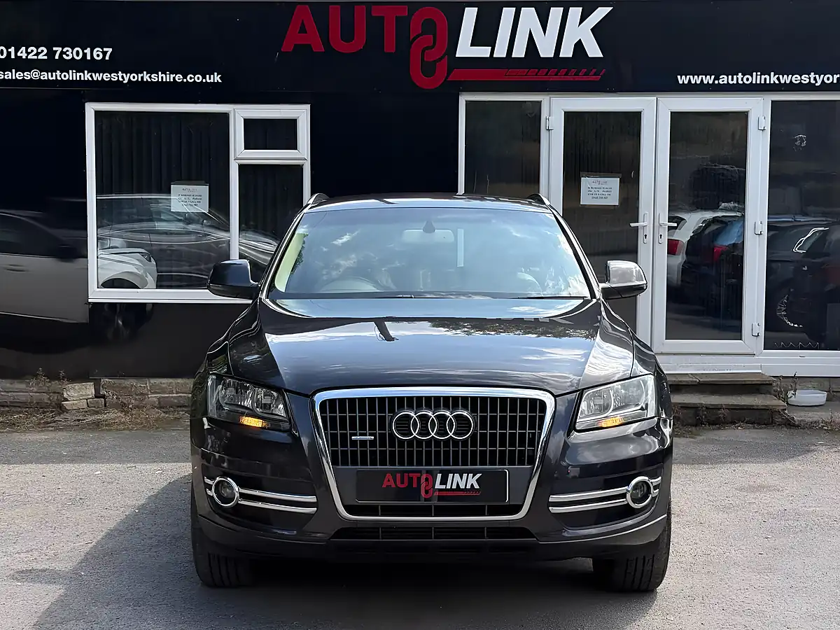 Used 2010 Audi Q5 Se Grey - Interior and Exterior details 3