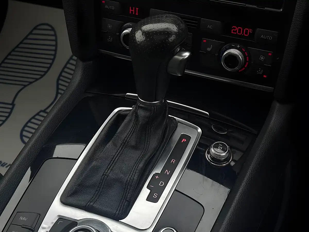 Used 2010 Audi Q7 S Line Black - Interior and Exterior details 10