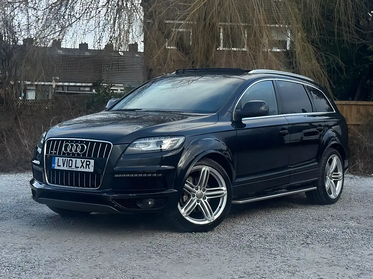 Used 2010 Audi Q7 S Line Black - Interior and Exterior details 2