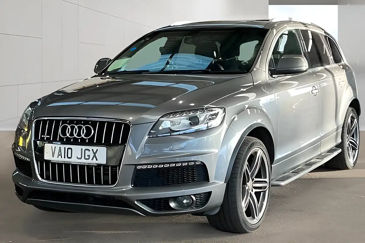 Used 2010 Audi Q7 S Line Grey - Interior and Exterior details 4