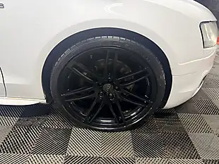 Used 2010 Audi S5 White - Interior and Exterior details 10