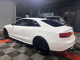 Used 2010 Audi S5 White - Interior and Exterior details 4