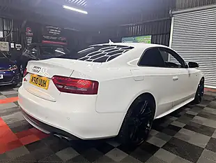 Used 2010 Audi S5 White - Interior and Exterior details 9