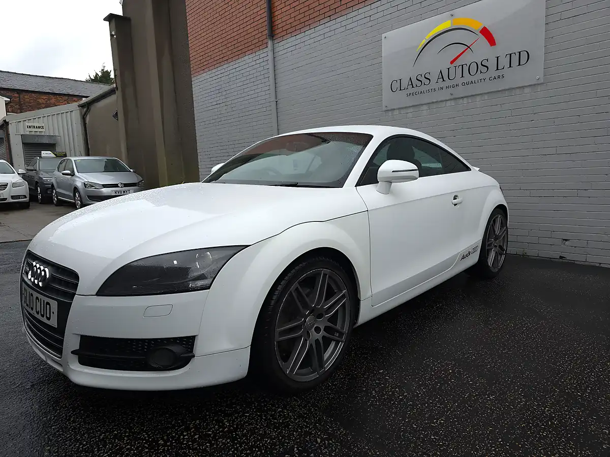 Used 2010 Audi Tt Quattro White - Interior and Exterior details 3
