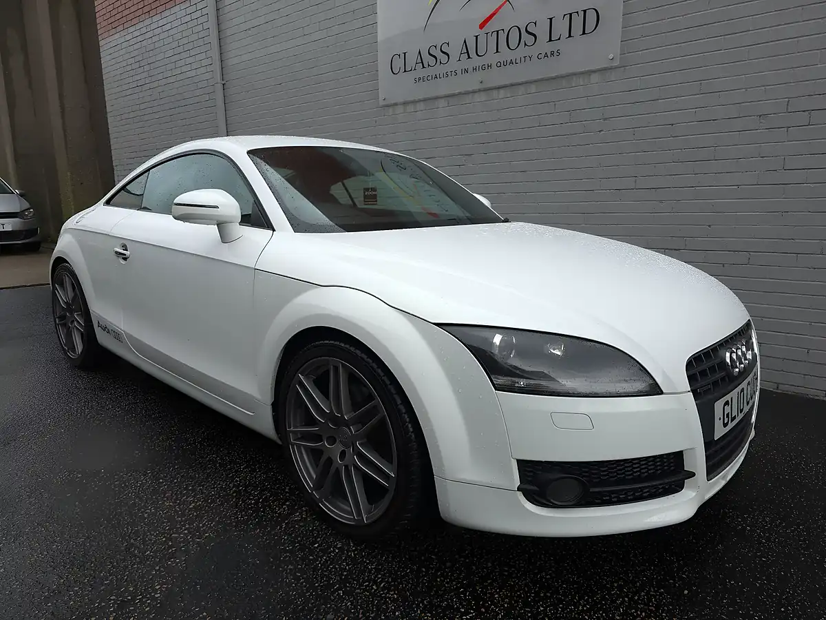 Used 2010 Audi Tt Quattro White - Interior and Exterior details 6