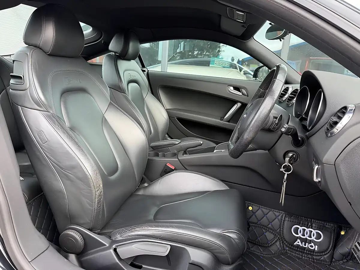 Used 2010 Audi Tt S Line Black - Interior and Exterior details 11