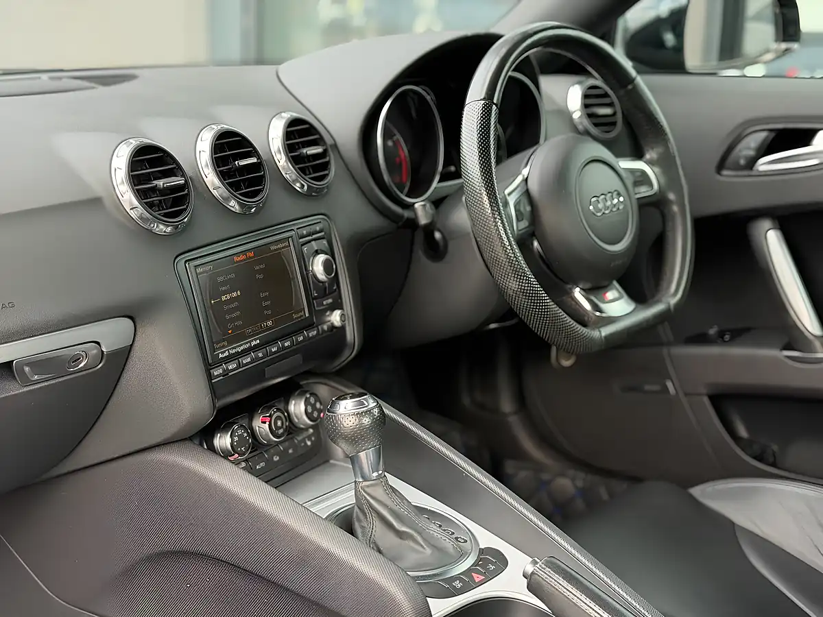 Used 2010 Audi Tt S Line Black - Interior and Exterior details 2