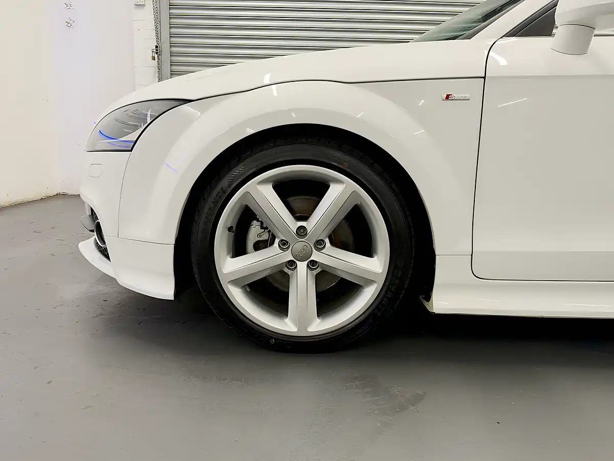Used 2010 Audi Tt S Line White - Interior and Exterior details 14