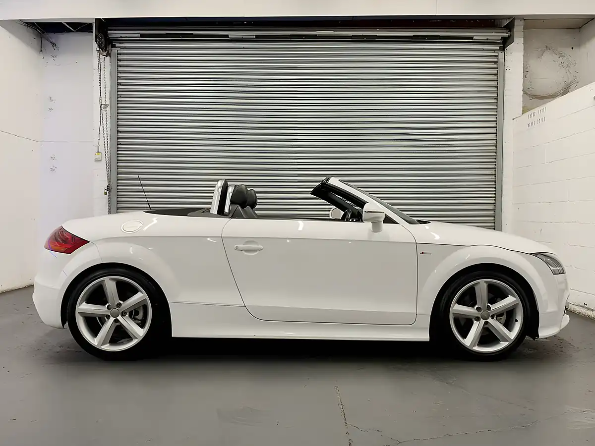 Used 2010 Audi Tt S Line White - Interior and Exterior details 7