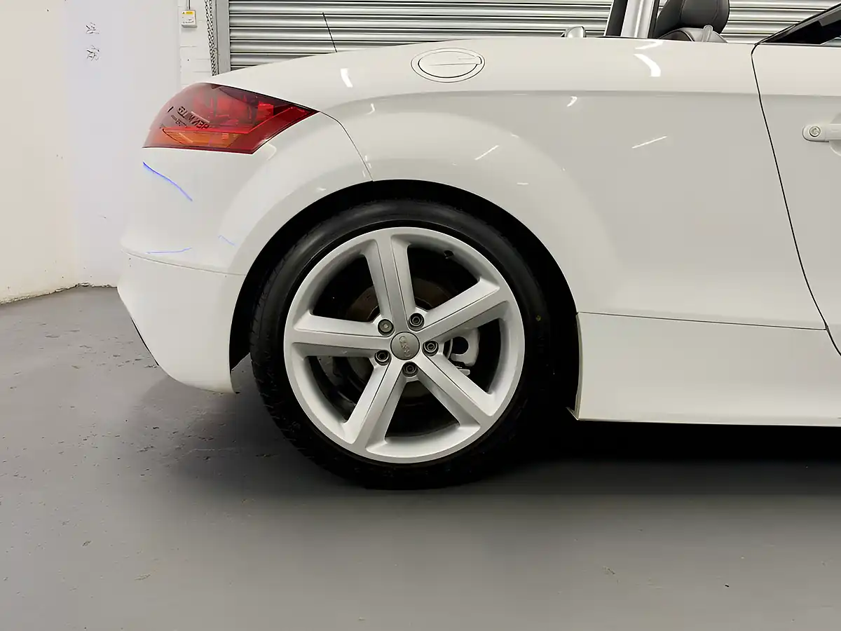 Used 2010 Audi Tt S Line White - Interior and Exterior details 8