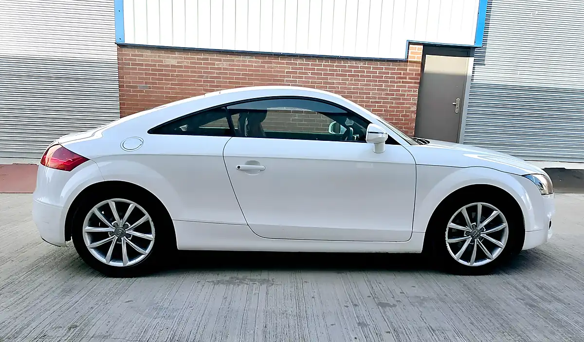 Used 2010 Audi Tt Sport Quattro White - Interior and Exterior details 10