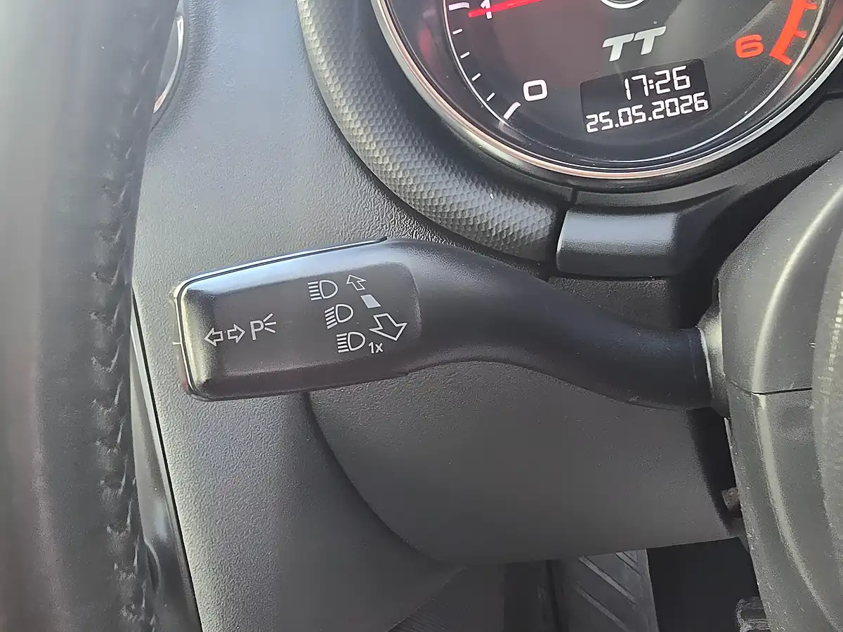 Used 2010 Audi Tt Sport Quattro White - Interior and Exterior details 15