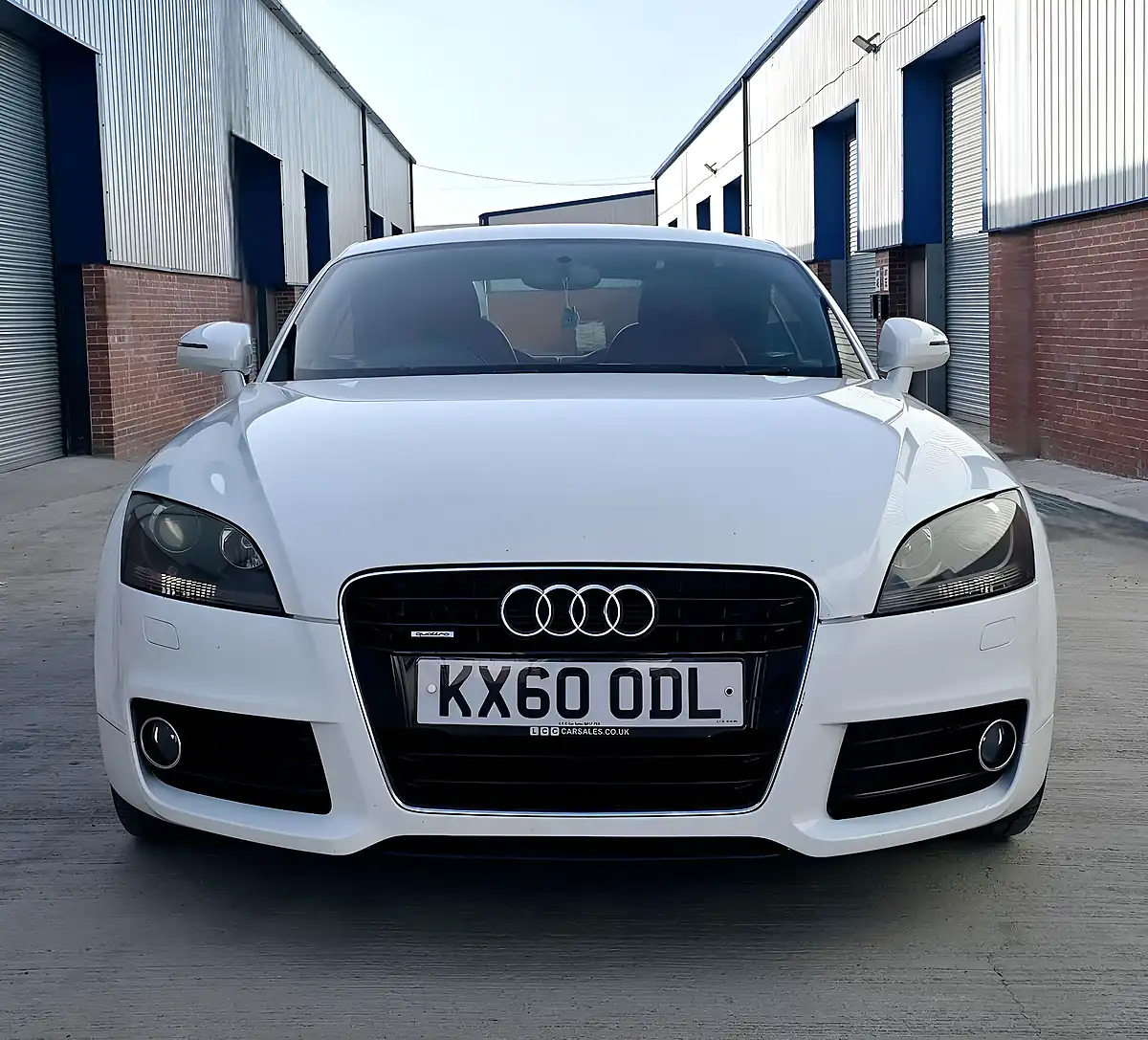Used 2010 Audi Tt Sport Quattro White - Interior and Exterior details 4