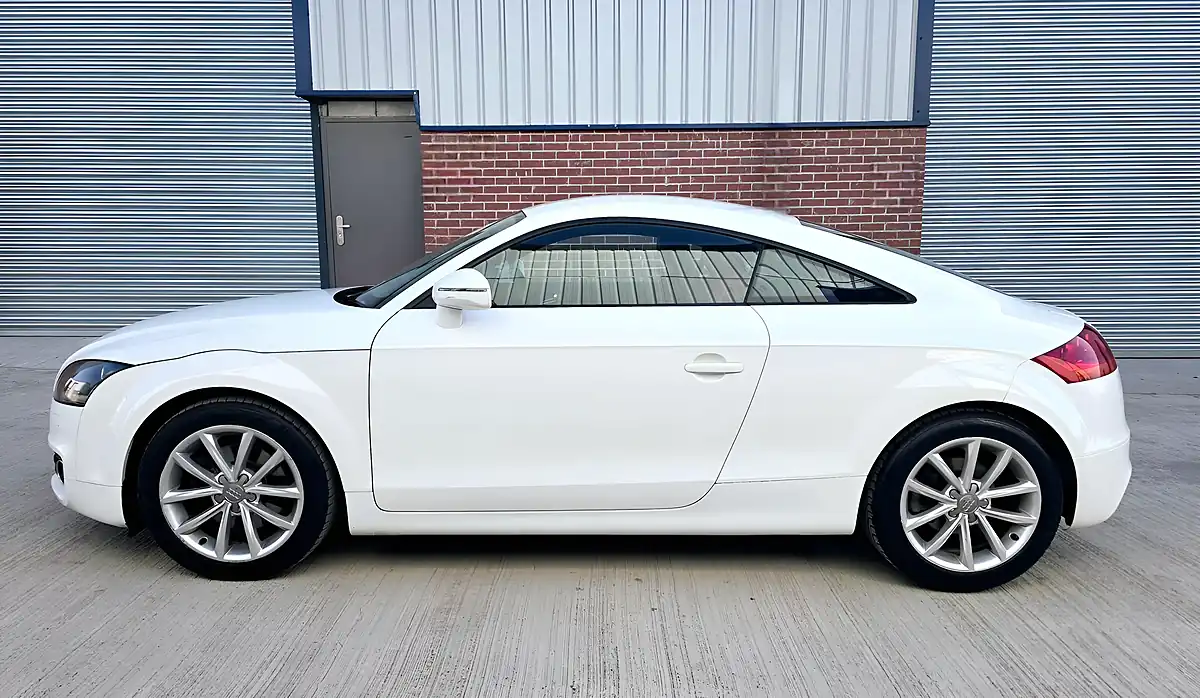 Used 2010 Audi Tt Sport Quattro White - Interior and Exterior details 7