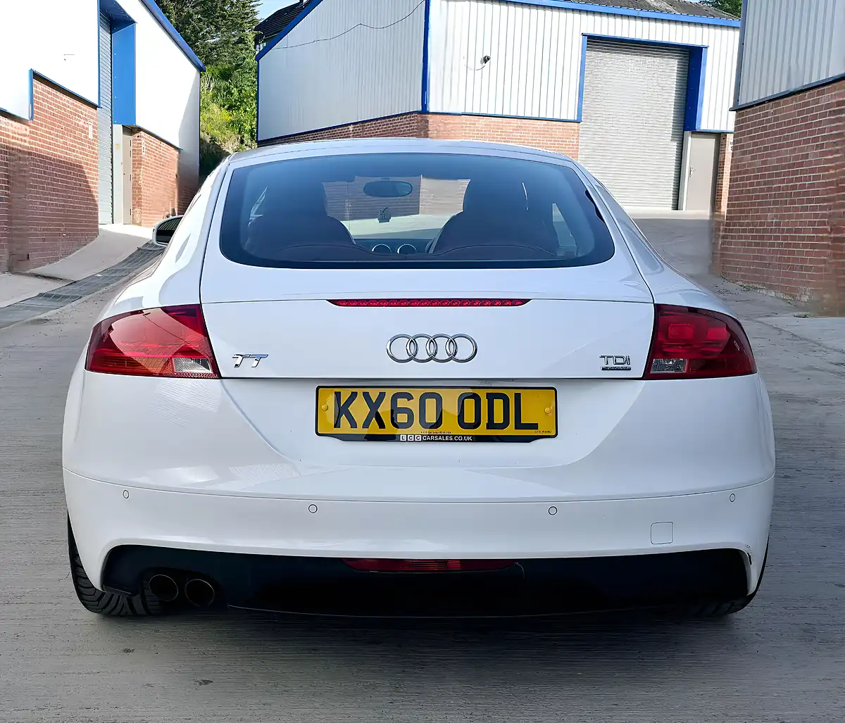 Used 2010 Audi Tt Sport Quattro White - Interior and Exterior details 8