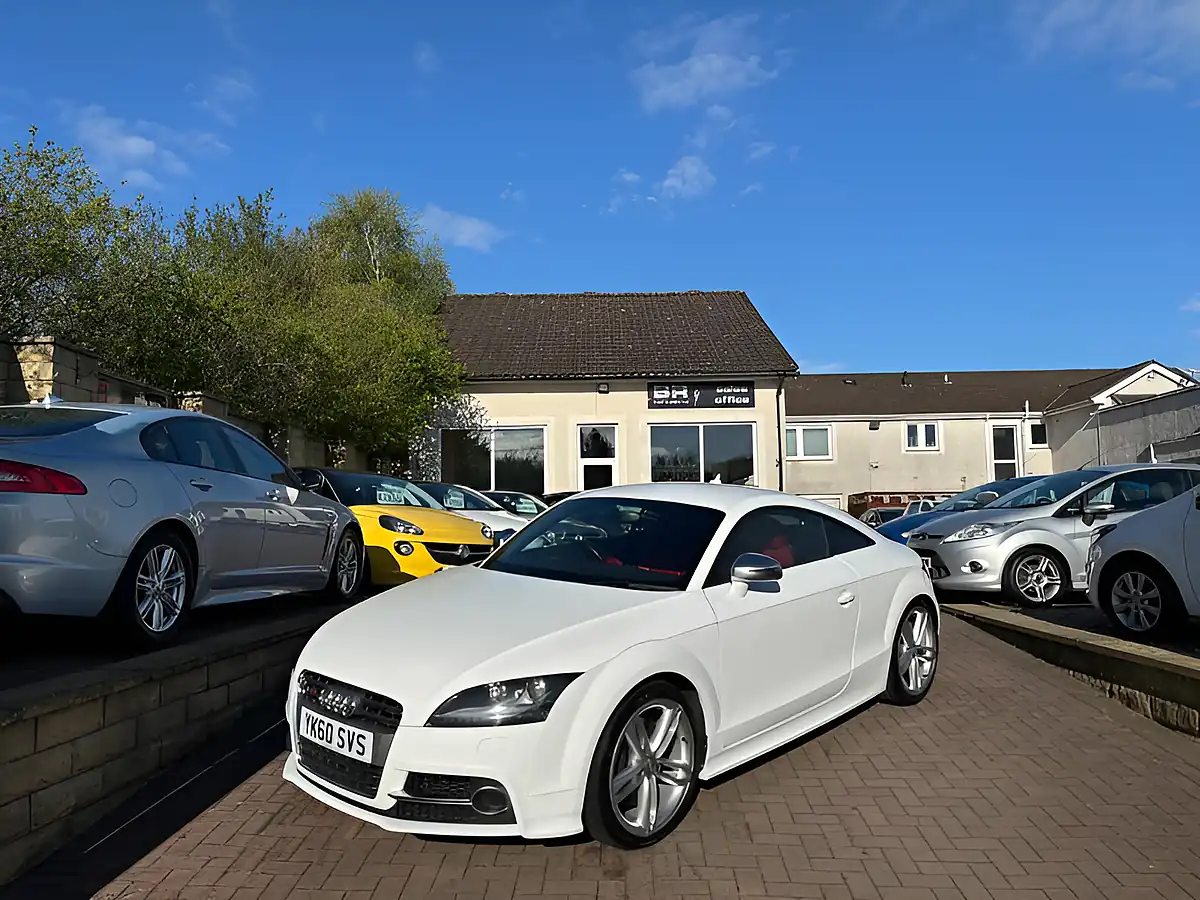 Used 2010 Audi Tts Coupe White - Front View