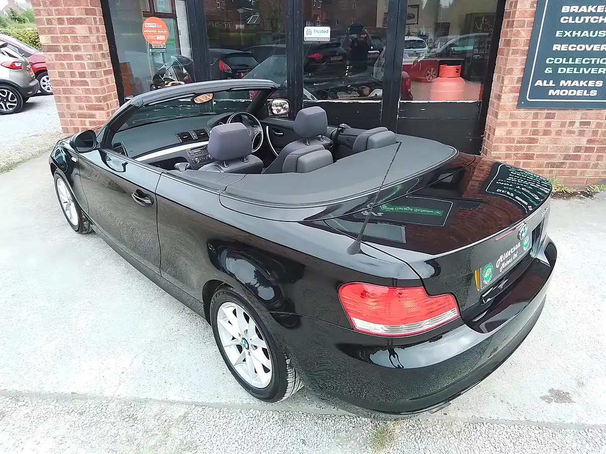 Used 2010 BMW 1 Series Se Black - Interior and Exterior details 12