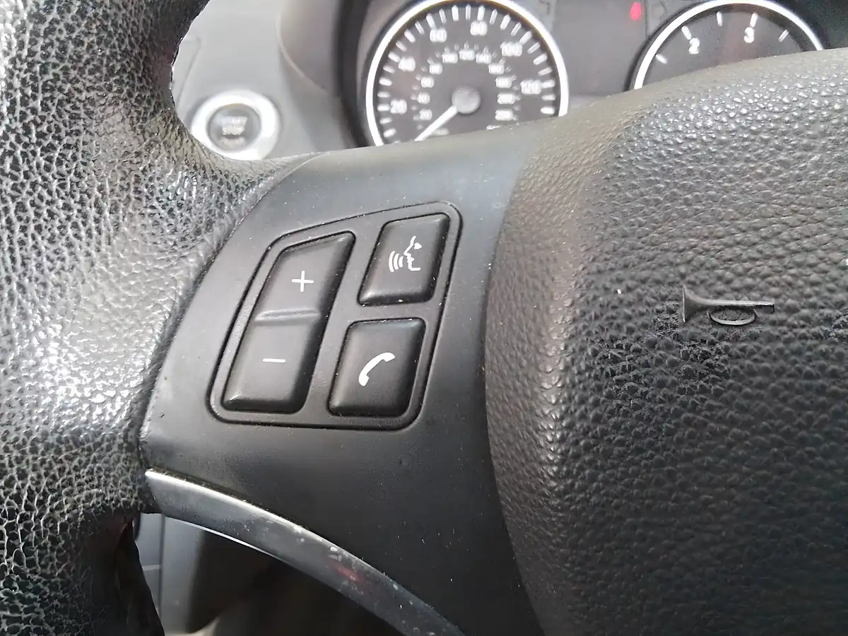 Used 2010 BMW 1 Series Se Black - Interior and Exterior details 15